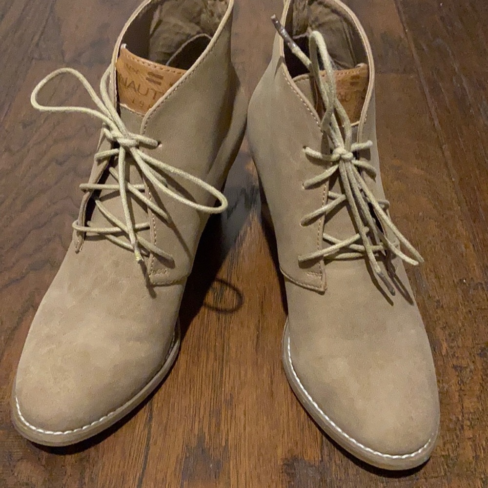 Women’s ankle booties with lace